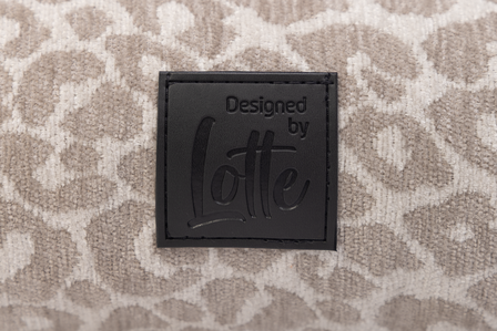 Designed by Lotte Wild Essence Orthopedische Hondenmand Beige