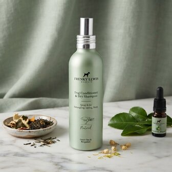 Frenky Lewis droogshampoo spray met Groene Thee en Bergamot geur