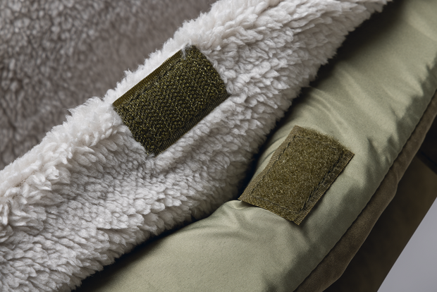 Design by Lotte Bundu draagtas met uitneembare wasbare binnenvulling