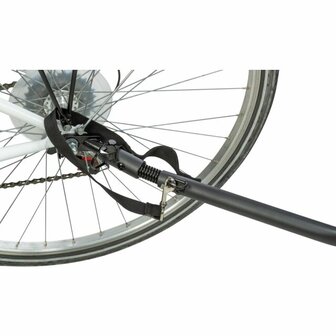 Inklapbare TRIXIE hondenfietskar XL in grijs en zwart met gaas-inzetstukken, reflectoren en een veiligheidsvlag. Fietsaansluiti