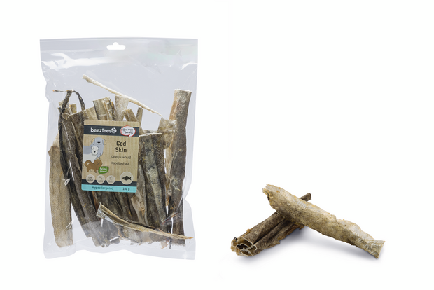 Natuurlijke gedroogde Beeztees kabeljauwhuid hondensnack 150 gram verpakking